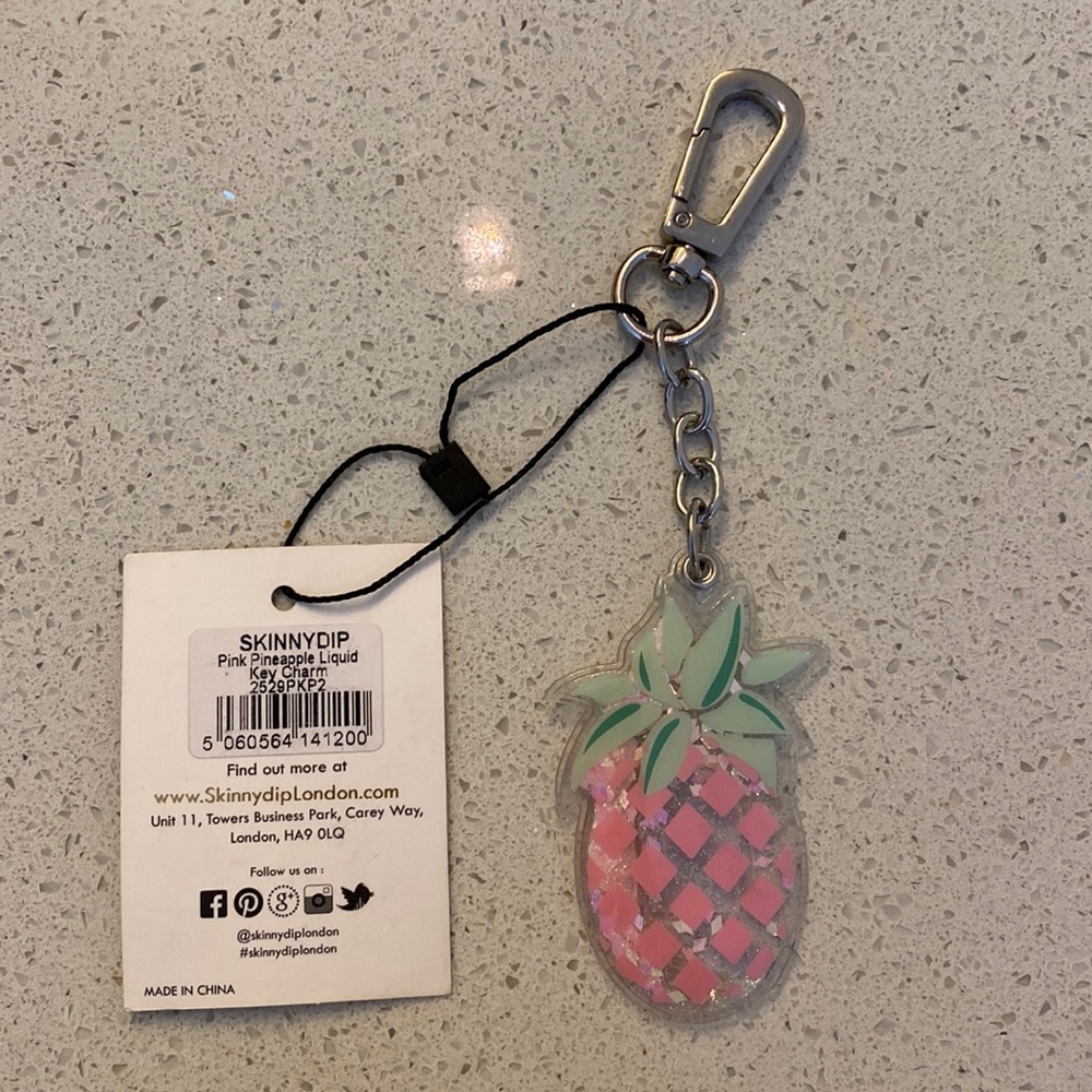 🆕 SKINNY DIP — Pink Pineapple Liquid Keychain